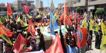 Şêniyên Kobanê li dijî dagirkerî û tecrîda giran ve daketin qadan