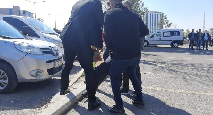 Ew kes ji heman malbatê qetilkirin, dîsa jî rihet nebûne – Dîmenên ku polîs li Ferît Şenyaşar dixin derketin holê