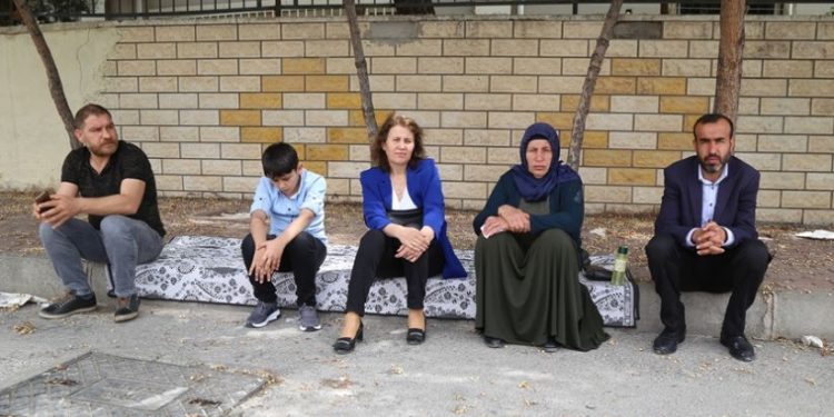 Malbata Şenyaşar cejnê li ber edliyeyê pîroz dikin