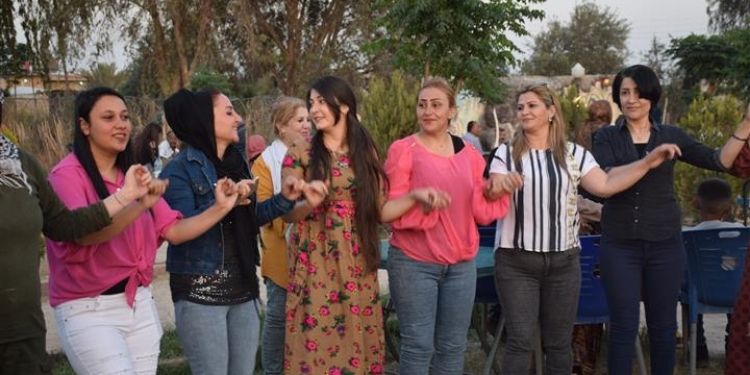 Gelê Hesekê bi hunera xwe xwedî li berxwedana gerîla derdikevin