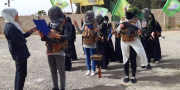 Jinên ciwan li Tebqayê êrîşên dagirkeriyê şermezar kirin