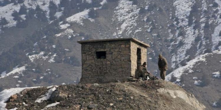 Cerdevanên ku li sînor tên girtin: Em xwe heya êvarê di bin zinarekî de vedişêrin