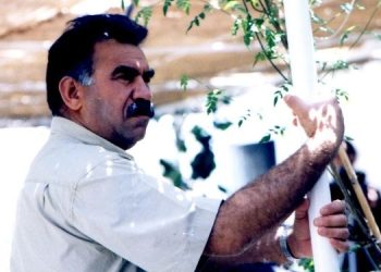 Li Başûr û Rojavayê Kurdistanê nasnameya kurd a hemdem