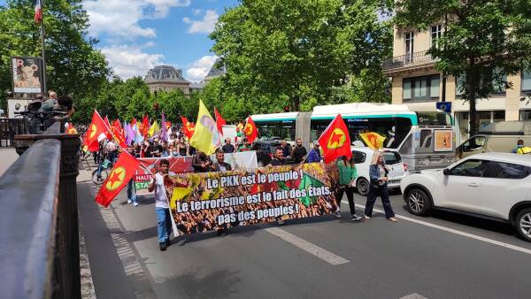 Li herê derê dewleta Tirk û PDK’ê ve tên protesto kirin