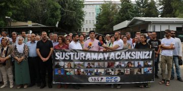 Rojnemevan li edliyeyê ne: Hûn nikarin çapemeniya azad bê deng bikin