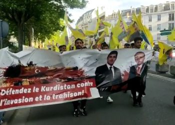 Bi pêşengtiya TCŞ’ê gelê Kurdistanê li Drancy meşiya