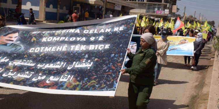 Şêniyên Girkêlegê li dijî êrîşên dewleta Tirk meşiyan