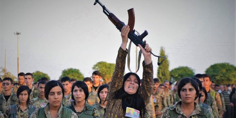 Şehîd Rêzan Cavîd bi merasîmekê li Hesekê hate veşartin