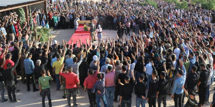 Şêniyên Efrînê şehîd Zuhêr oxir kirin – Rêya rizgarkirina bajarê me tenê berxwedan e