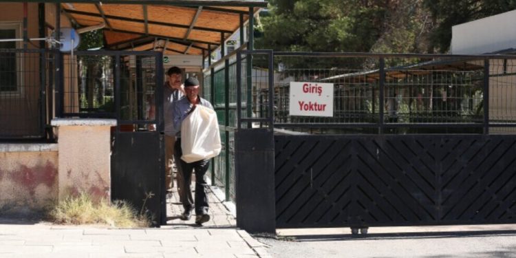 Hestiyên Hakan Arslan piştî 7 salan bi awayekî hov ji bavê wî re hate dayîn