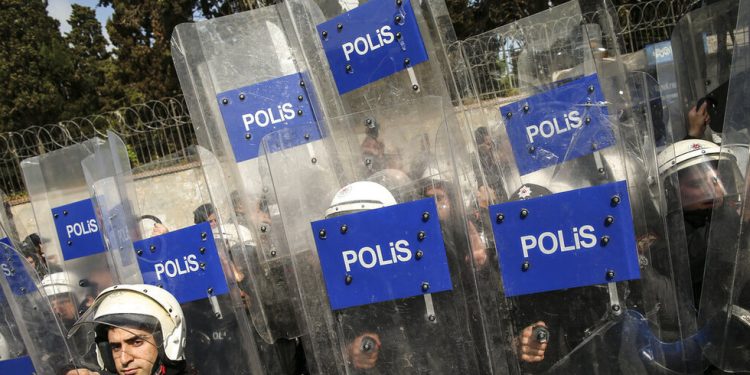 40 ciwan li ser 3 îxbarên bê bingeh hatine binçav kirin!