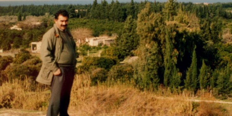 Ji bo hevdîtina bi Rêberê Gelan re parêzeran serlêdan kirin