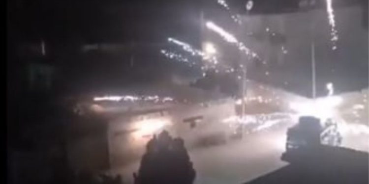 Yekîneyên Tolhildanê rê li ber ketina polîsan ya nava kolanên Wanê girtin