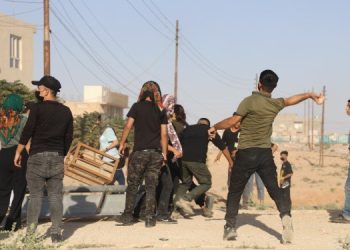 Nûnerê dewleta Tirk a dagirker ‘PDK’ê, êrîşî ciwanên bi rûmet yên Şengalê kir