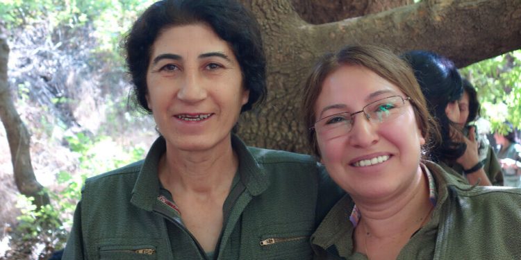 Sê xeyalên Delal hebûn