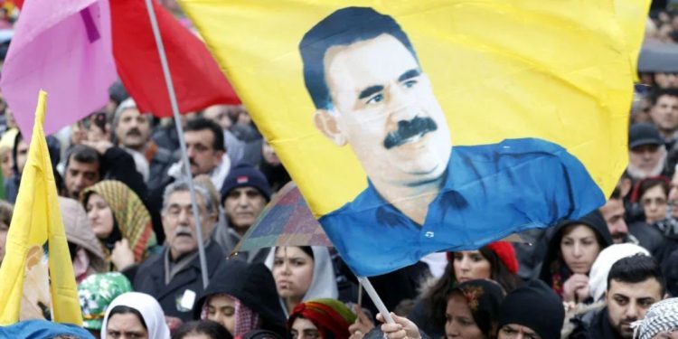 Ji bo hevdîtina bi Rêberê Gelan re daxwaza serlêdana lezgîn hate kirin