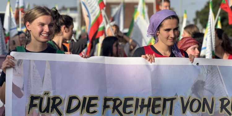 Roja duyemîn a Meşa Dirêj li Krefeldê bi dawî bû