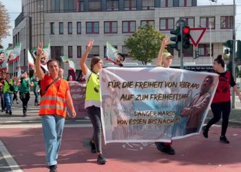 Ciwanên Kurd û enternasyonal dê meşa xwe di roja çaremîn de jî bi coşeke mezin dewam bikin