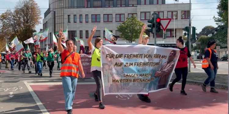 Ciwanên Kurd û enternasyonal dê meşa xwe di roja çaremîn de jî bi coşeke mezin dewam bikin