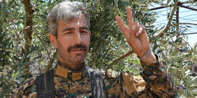 Hêzên Rizgariya Efrînê nasnameya şervanekî xwe eşkere kir