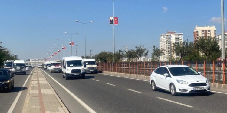 Şerê Taybet ê Erdoxan: Amed dorpêç kir, alîgirên xwe şand bajêr