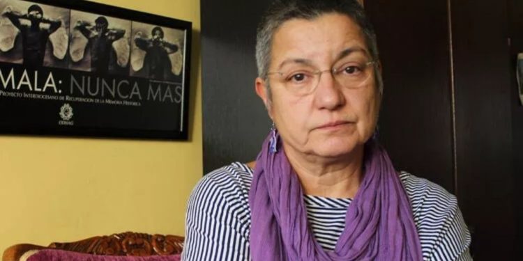 Bi daxwaza girtinê Şebnem Korûr Fîncanci radestî dadgehê hate kirin