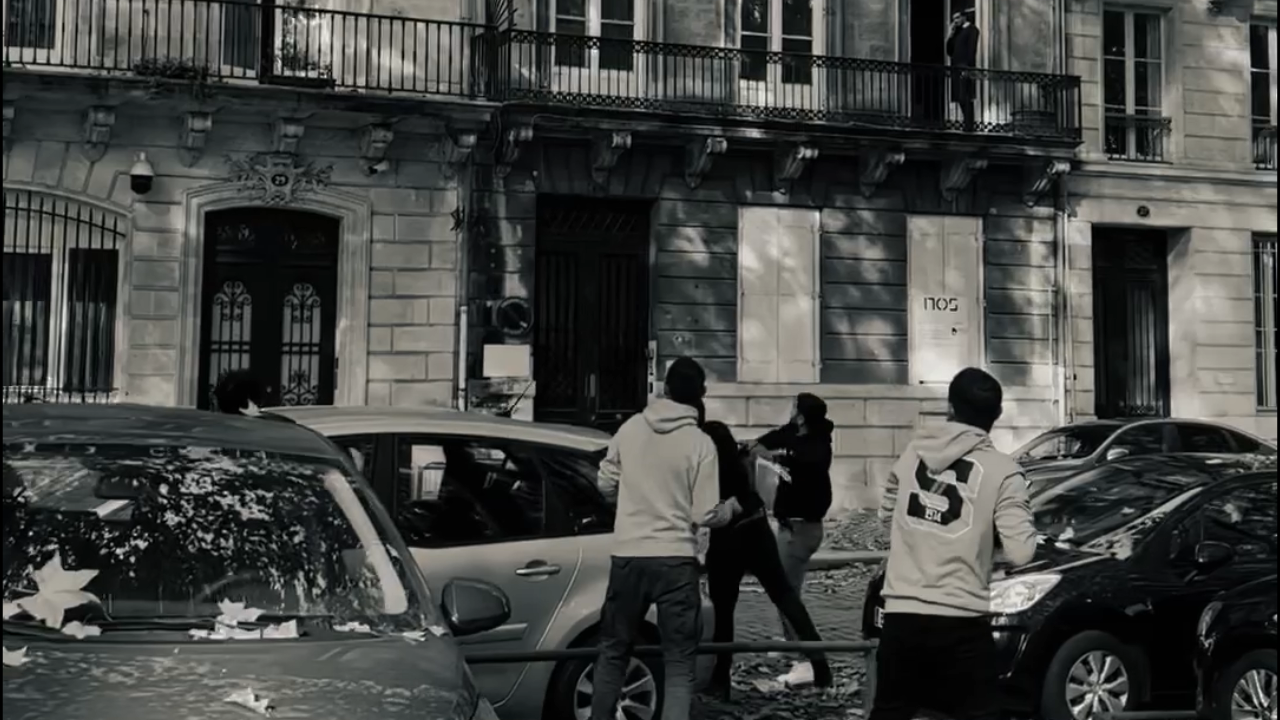 Ciwanên TCŞ’ê li ber Konsolosxaneya dewleta Tirk a faşîst a li Bordeaûxê çalakî li darxistin