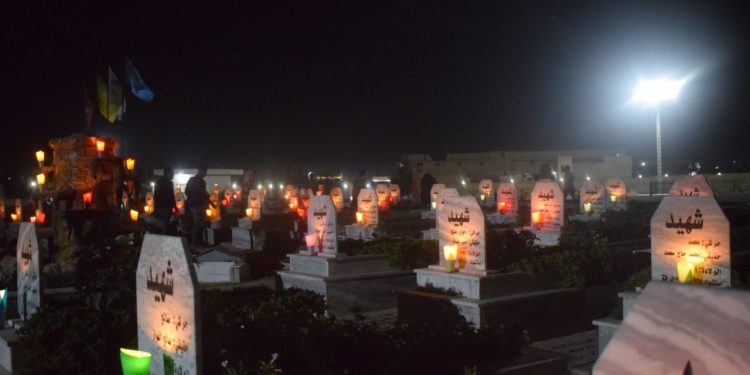 Ciwanên Minbicê şehîdên berxwedana rûmetê bi bîr anîn