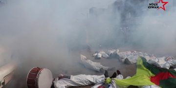 Ciwanên Bajarê Tebqayê bi çalakiyekê çekên kîmyawî şermezar kirin