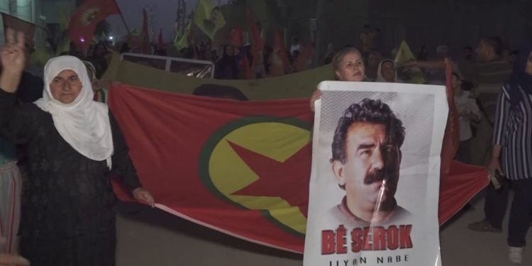 Di pêşengtiya ciwanan de li bajarê Qamişlo tecrîda giran hate şermezar kirin