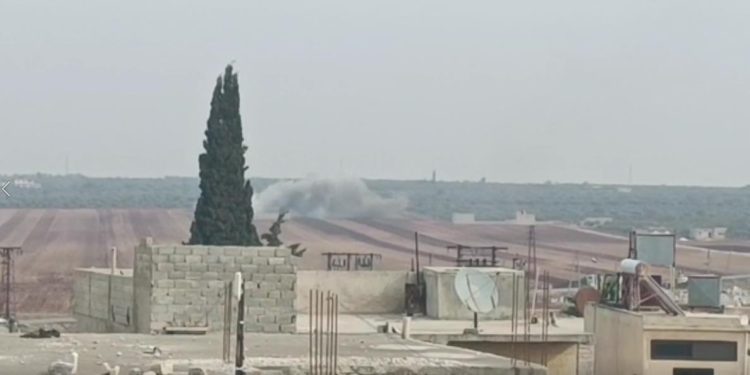 LEZGÎN-Artêşa Tirk a dagirker 19 gundên Bakur û Rojhilatê Sûriyê bi dijwarî topbaran dike