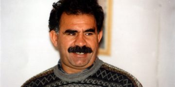 Pirsgirêka Civakê ya Exlaq û Polîtîkayê