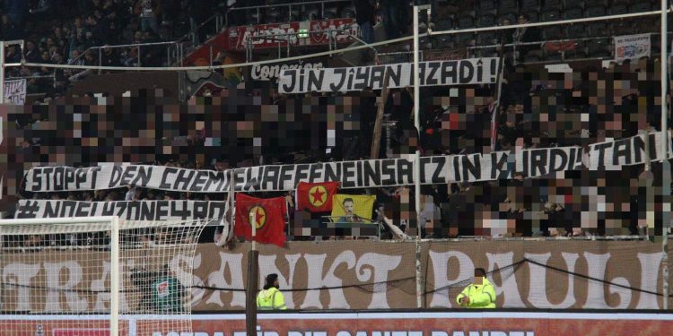 Çalakiya TekoJIN û TCŞ Jugend li Hamburgê li FC St. Pauli li dijî Holstein Kiel