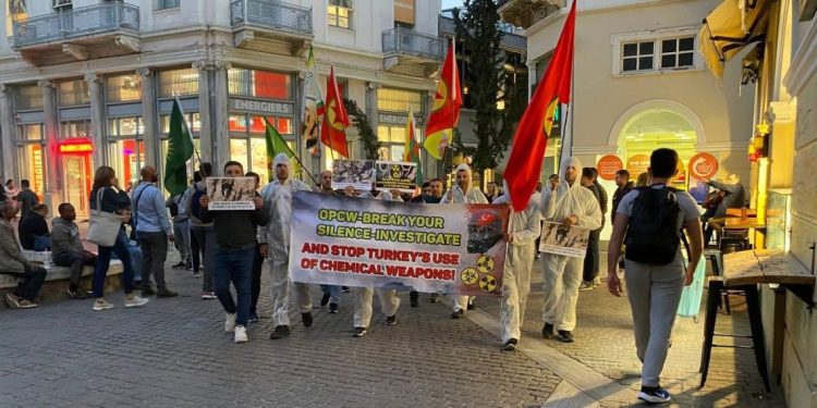 TCŞ’ê li Atînayê çalakiya bêîteatiya sivîl li darxist