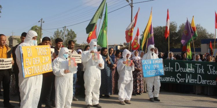Şêniyên Mexmûrê li dijî êrîşên çekên kîmyawî daketin qadan