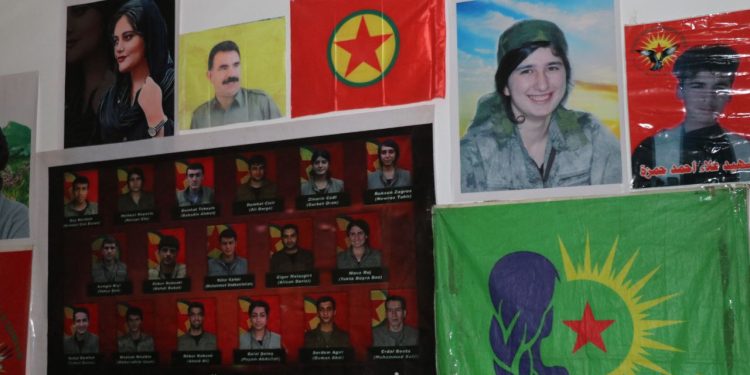 Ciwanên Ereb gerîlayên bi çekên kîmyewî şehîd bûne bibîr anîn