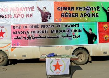 li Kobanê Pirtûkxaneya gerok a fikr û ramanên Rêber Apo digerin