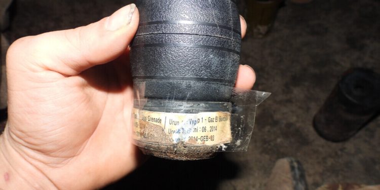 Dîmenê bombeyên gazê yên qedexekirî ku dewleta Tirk bi kar tîne