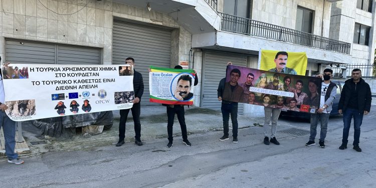 Ciwanên TCŞ dijî êrîşên kîmyasal û komkujiya Parîsê çun televîzyone CONTRA li Atîna