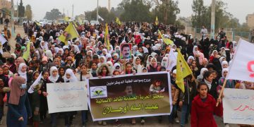 Xwendekaran tecrîda li ser Rêber APO û êrîşên dagirkeriyê protesto kirin