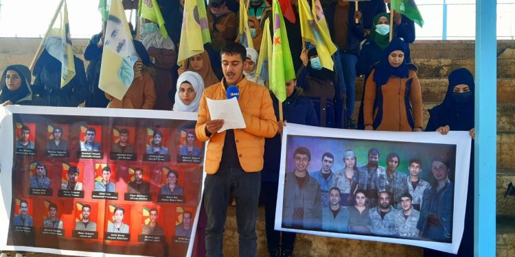 Ciwanên Tebqayê êrişên kîmyewî şermezar kirin û soza tolhildanê da