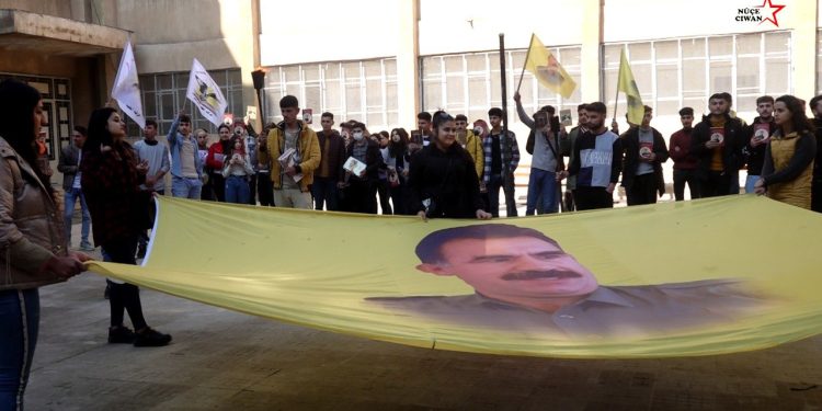 Tevgera Xwendekarên Demokratîk ji bo tecrîta li ser Rêberê Gelan Abdulah Ocalan  çalakiyek darxist