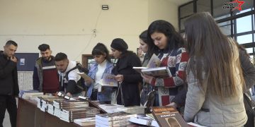 Pêşengeha Tevgera Xwendekarên Demokratîk roja duyemîn de ye