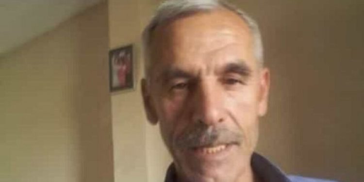 Veysî Taş li dijî tecrîda Îmraliyê agir berda bedena xwe