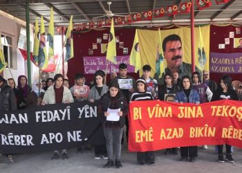 Çalakiya nobetê bi dewirgitina Tevgera Ciwan û Tevgera Jinên Ciwan yên Mexmûrê didome