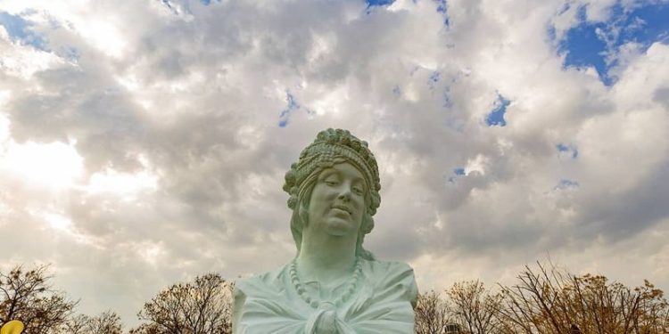 Yekemîn dîroknasa jin a Kurd: Mestûre Erdelan