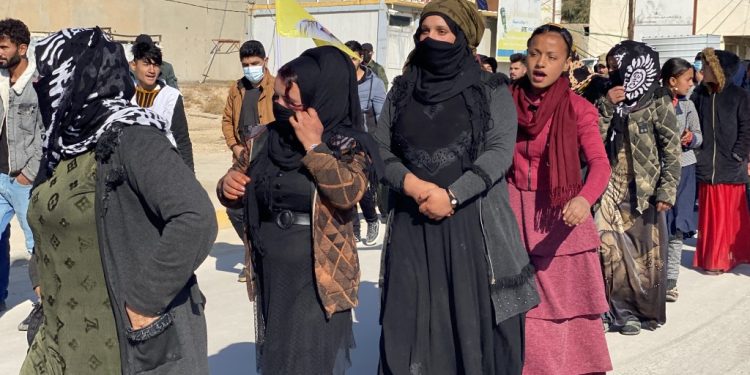 Meşa dirêj a ciwanên Êzidxanê û Jinên Ciwan ên Şengal ya dijî Komploya 15’ê Sibatê destpê kir