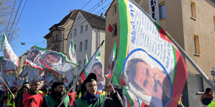 Ciwan û jinên ciwan li Elmanyayê îro nêzî 18 kîlometreyî bimeşin