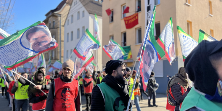 Ciwan û jinên ciwan li Elmanyayê îro nêzî 18 kîlometreyî bimeşin