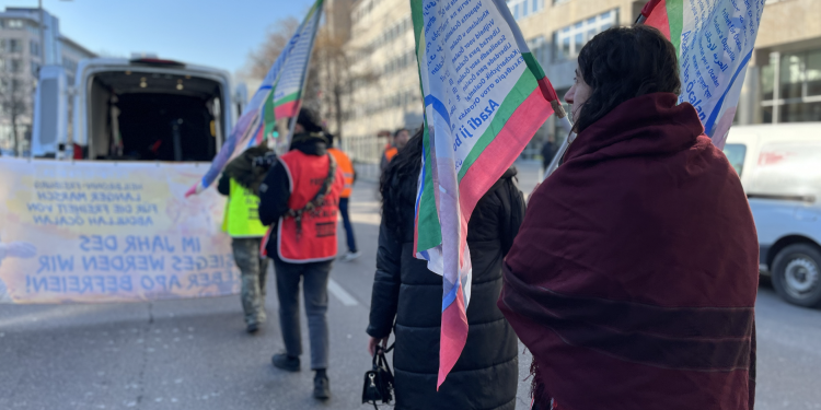 Ciwan û jinên ciwan li Elmanyayê îro nêzî 18 kîlometreyî bimeşin